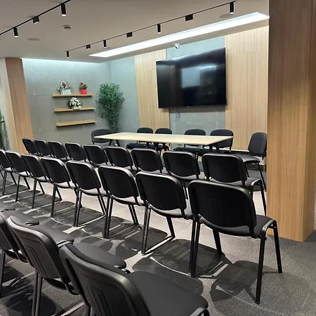 Iskra House - Sobe I Apart Otel *