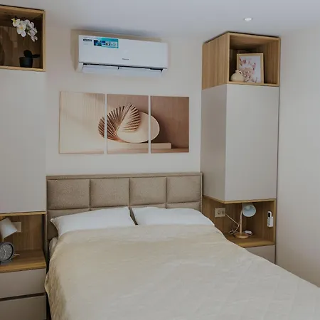 Apart Otel Iskra House - Sobe I *