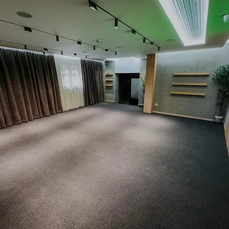 Iskra House - Sobe I Apart Otel Vlasotince