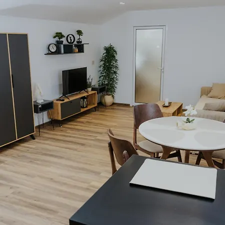 Iskra House - Sobe I Vlasotince