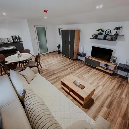 Iskra House - Sobe I Apart Otel