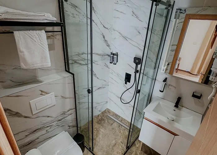 Iskra House - Sobe I Hotel apartamentowy *