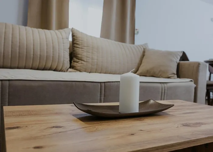 Iskra House - Sobe I Aparthotel Vlasotince