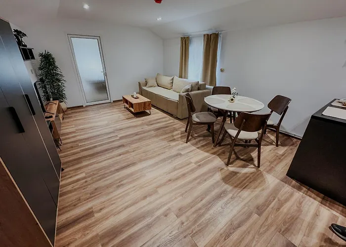 Iskra House - Sobe I Hotel apartamentowy