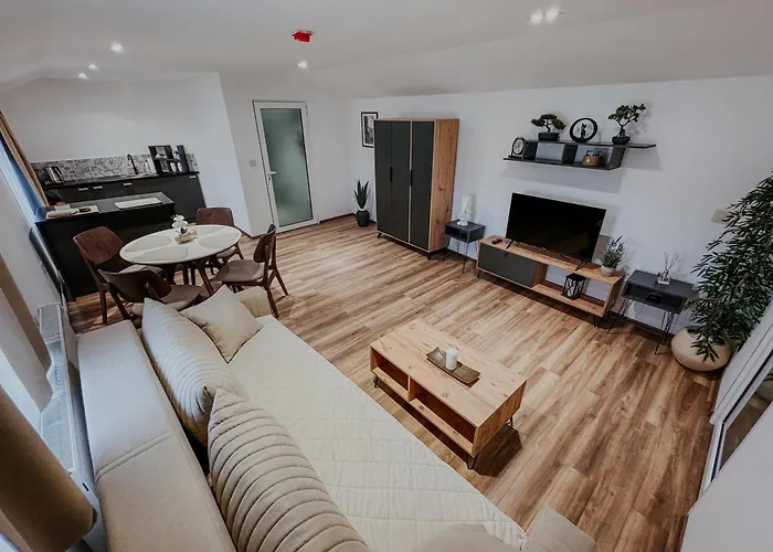 Iskra House - Sobe I Aparthotel